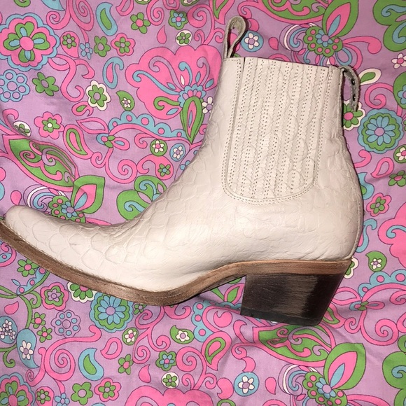HOLD Freebird Steven Faith ankle Booties Mood Ring - Picture 9 of 11